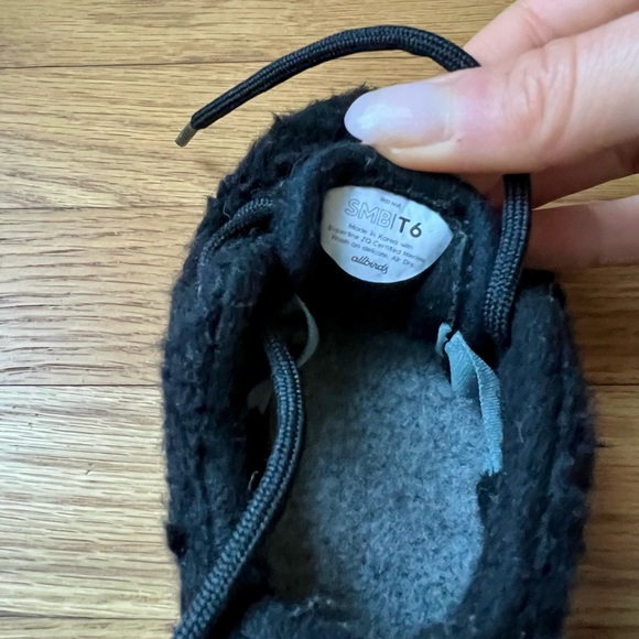 Allbirds Smallbirds Wool Runner Fluff Sneaker- Black, 6- NWB - Picture 5 of 12
